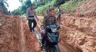 Kapolsek Peranap Imbau Masyarakat Perbatasan Riau - Jambi Sukseskan Pemilu