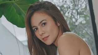 Wulan Guritno Paki Baju Putih Lengan Buntung, Ini Kata Netizen