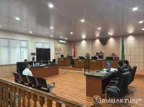 Tok! Hakim Vonis Eks Pj Wali Kota Pekanbaru Risnandar 5,5 Tahun Penjara