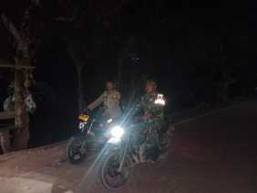 Patroli Malam Bhabinkamtibmas dan Babinsa Cegah Kriminalitas Jelang Pilkada