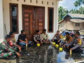 Kapolsek Kempas Jalin Sinergi dengan Tokoh Masyarakat dan Agama untuk Jaga Kamtibmas Selama Pilkada