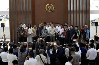 DPR-Pemerintah-Asosiasi Sepakat Bentuk Tim Rumuskan Kebijakan Zero ODOL 2027