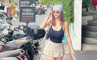 Potret Anastasya Khosasih Pamer Body Aduhai di Bali