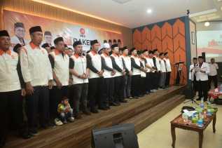 Markarius Anwar Lantik Pengurus DPC dan DPRa PKS se-Pekanbaru