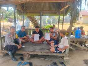 Bersama Cegah Asap, Polisi Ajak Warga Sungai Manasib Rohil Jaga Lingkungan