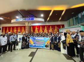 MMB Travel Lepas Jamaah Umrah, Rombongan Kemenag Kampar hingga Staf RSUD Bangkinang Berangkat ke Tanah Suci