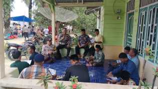 Polsek Mandau Terapkan Pendekatan Humanis Jelang Pilkada 2024 melalui Canda Tawa Bersama Masyarakat