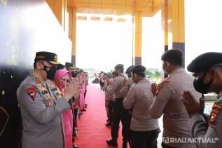 Para Personil diminta Semangat Bekerja dan Layani Masyarakat Dengan Baik