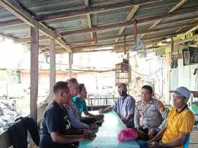 Cooling System, Kanit Samapta Polsek Enok Sampaikan Pesan Pemilu Damai di Pasar