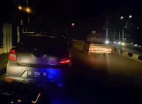 Viral di Medsos, Pengendara Mobil Kesal Jukir Liar Minta Biaya Parkir Rp 5000