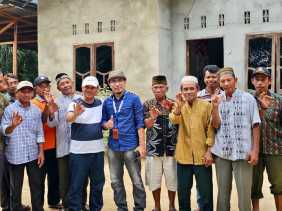 Kunjungi Dusun Bukit Lengkung, Wabup Bagus Santoso dan Manager PLN Dumai Bahas Penerangan Listrik