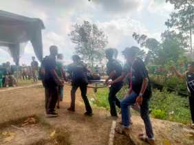 Peserta Lomba Pacu Sampan Dievakuasi Setelah Sampan Bocor di Wisata Pulau Semut
