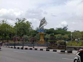 Anggaran Terbatas, Air Mancur Tugu Selais Belum Bisa Berfungsi Pasca Nozel Dicuri OTK