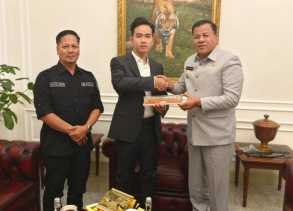 Bupati dan Wabup Kuansing Sampaikan Undangan Pacu Jalur ke Wapres Gibran