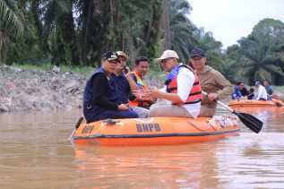 Pemko Pekanbaru Minta Bantuan Pusat Tangani Banjir Akibat Luapan Sungai