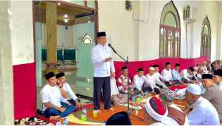 Pemkab Rohul Gelar Safari Ramadan di Masjid Al-Ihsan, Salurkan Bantuan untuk Warga