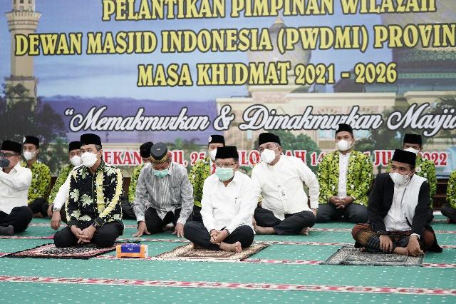 Pengurus PW Dewan Masjid Indonesia Provinsi Riau Dilantik, Ini Harapan Gubri
