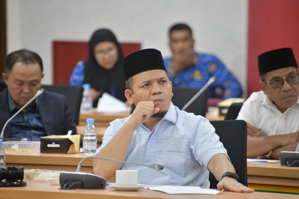 Banggar DPRD Riau Rapat dengan TAPD Bahas KUA-PPAS 2026