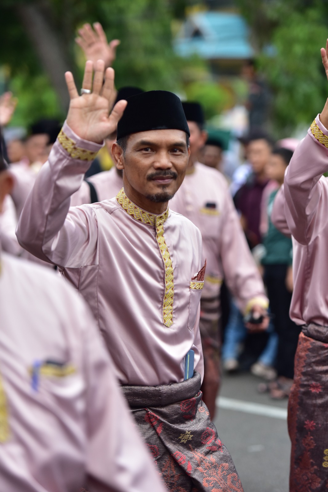 Pawai Ta'aruf Kafilah Bengkalis Tampil Memukau, Ketua DPRD Bengkalis: Ini Cerminan Semangat dan Identitas Daerah