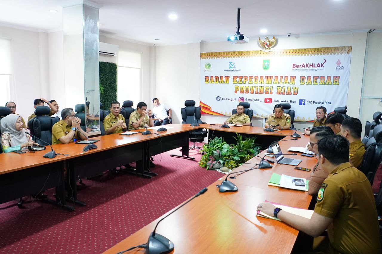 Gubri Abdul Wahid dan Wagubri SF Hariyanto Kunjungi BKD Riau, Ini Pembahasannya