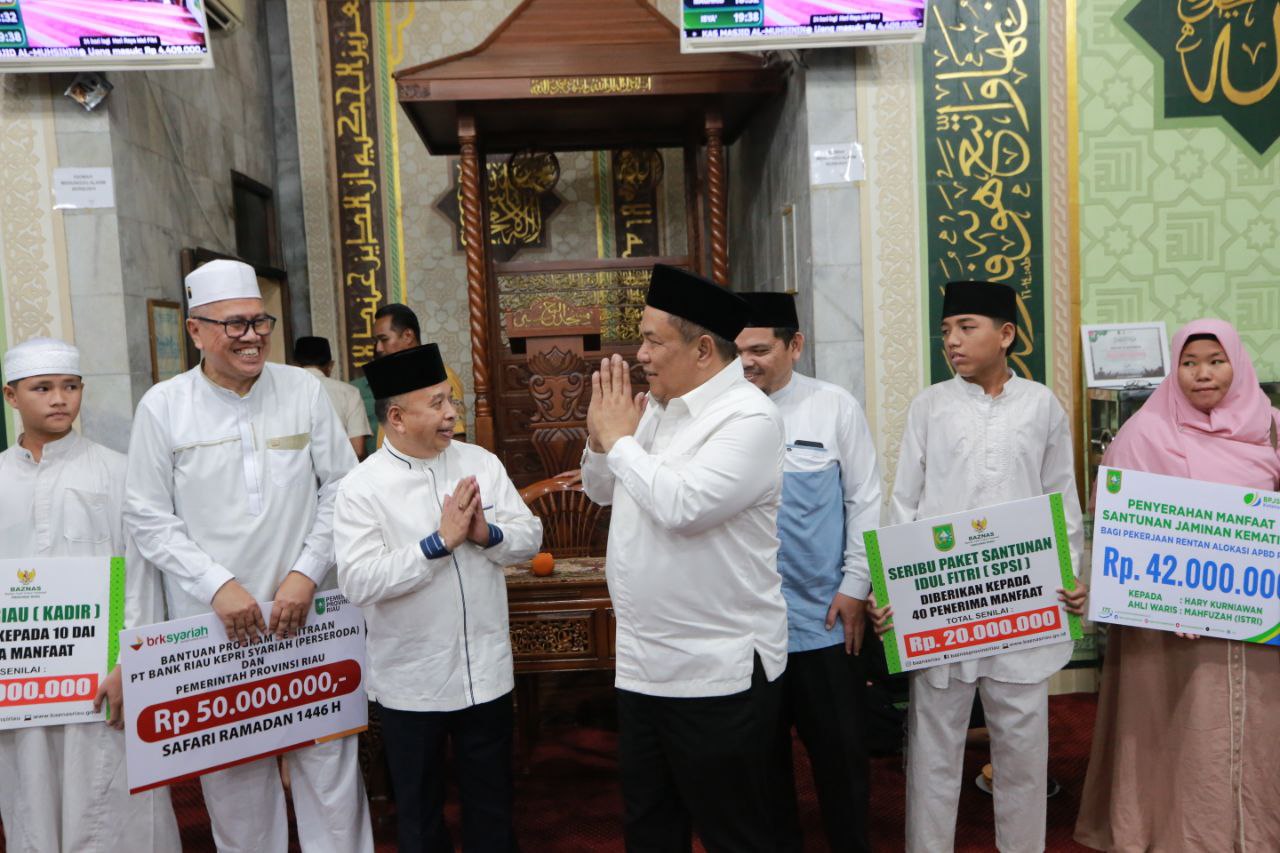 Hari Kedua Safari Ramadan, Wagubri SF Hariyanto Kunjungi Masjid Al Mushinin