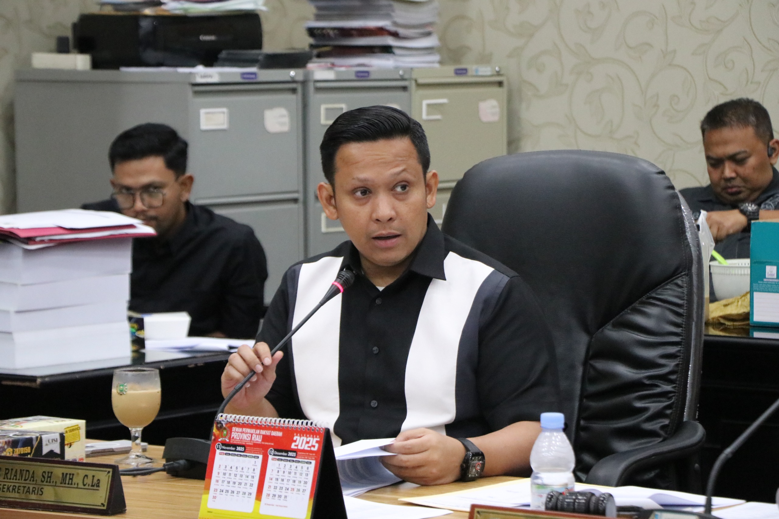 Komisi II DPRD Riau Bahas Finalisasi Renja dengan Disperindagkop dan UKM
