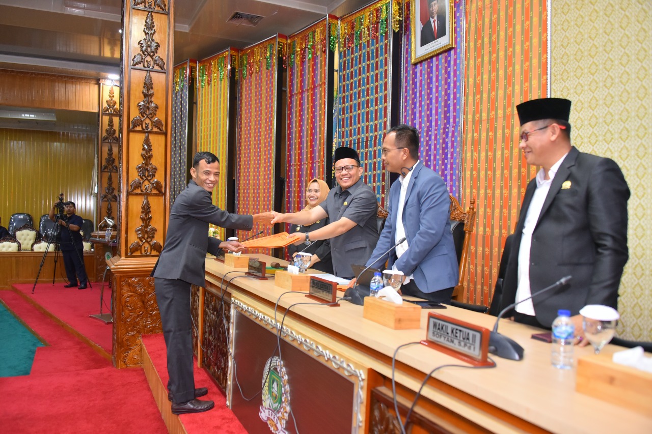 7 Fraksi DPRD Bengkalis Sampaikan Laporan Hasil Reses di Paripurna 