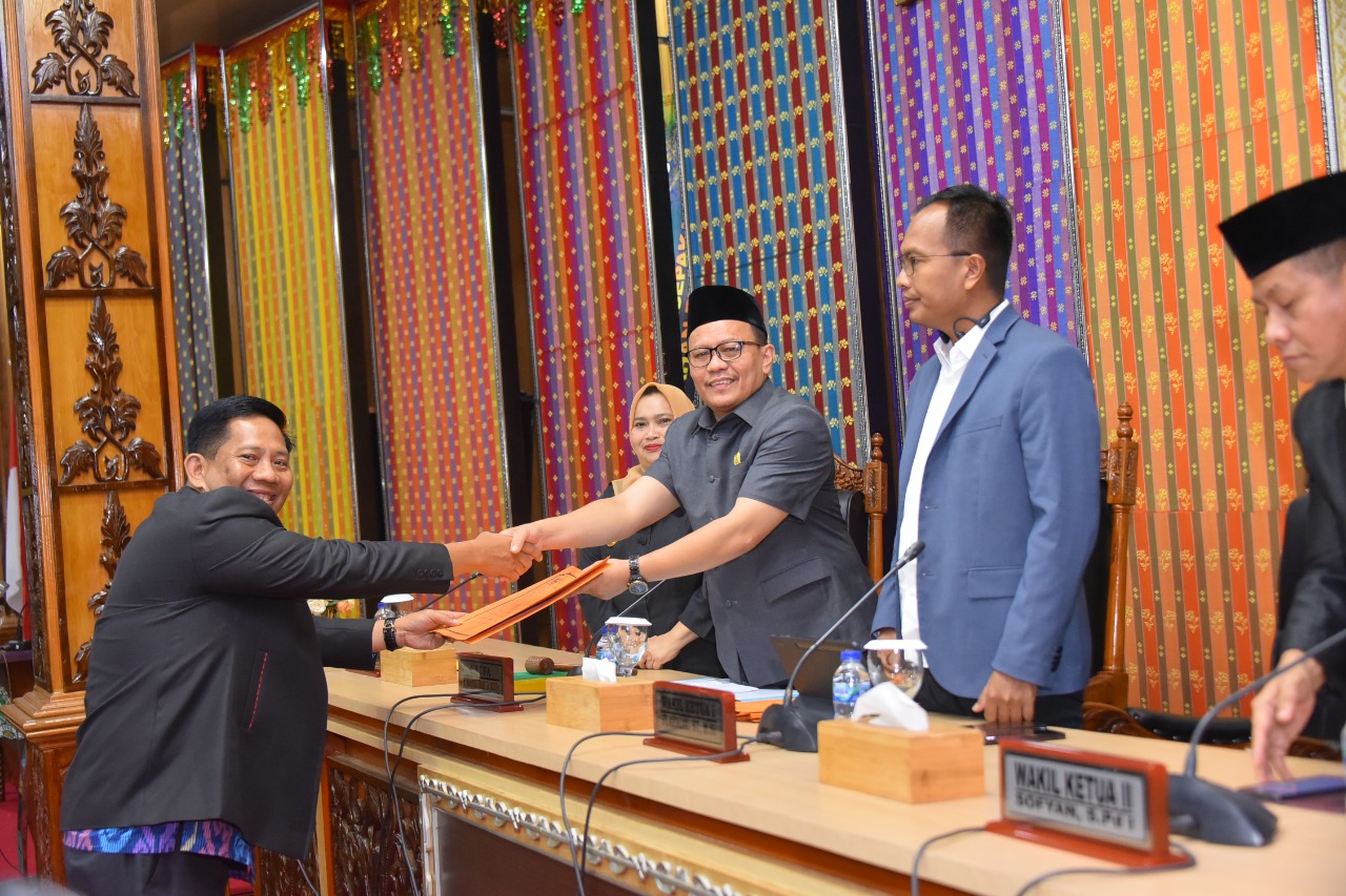 7 Fraksi DPRD Bengkalis Sampaikan Laporan Hasil Reses di Paripurna 